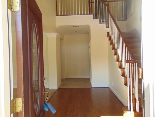 Photo - 5806 Cedar Cliff Dr