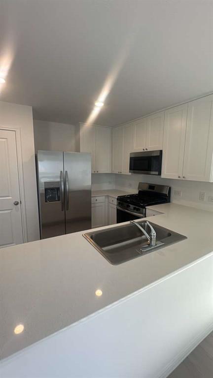 Photo - 208 Skyfire St