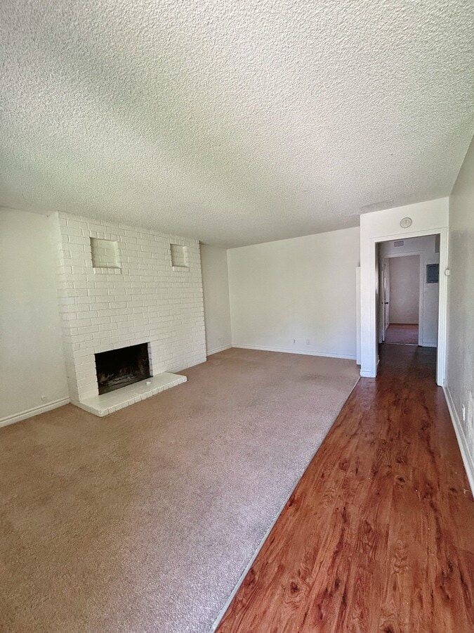 Photo - 1130 W 9th St Unidad B