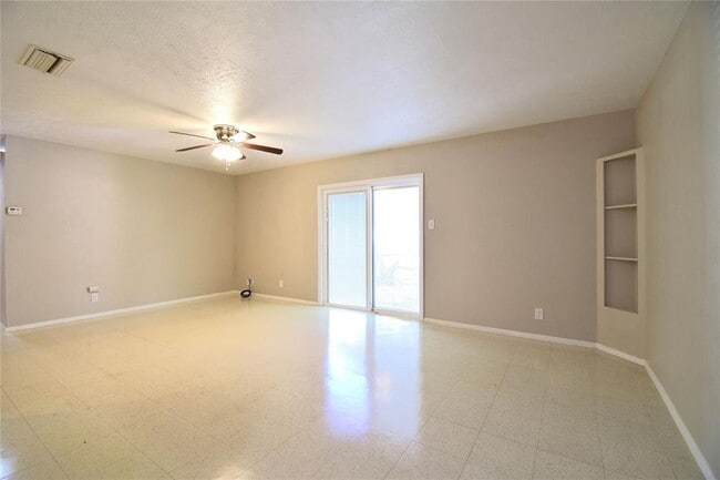 5936 Cherry Loop