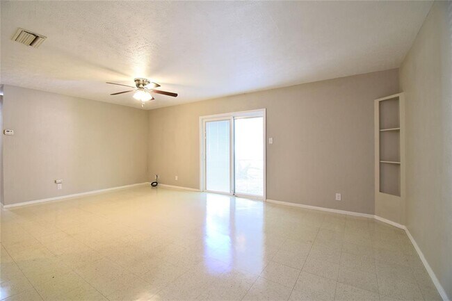 Photo - 5936 Cherry Loop