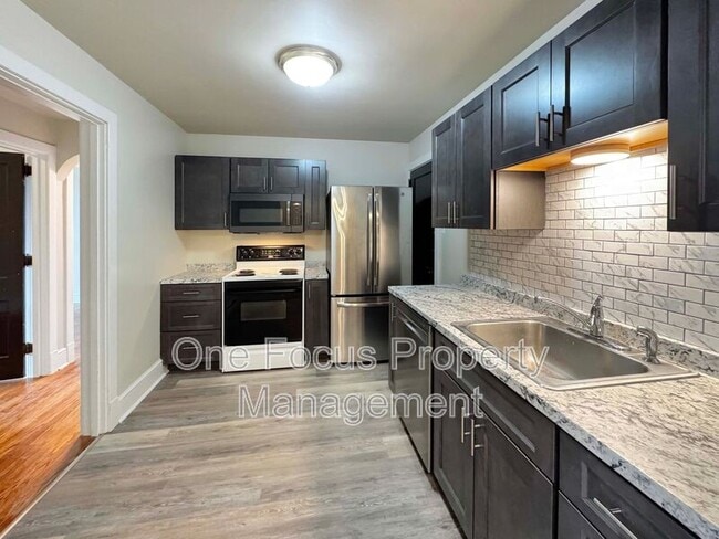 Building Photo - 307 N Vesper St Unit 208