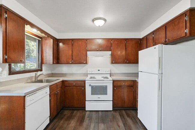 Photo - 080-Salem Heights