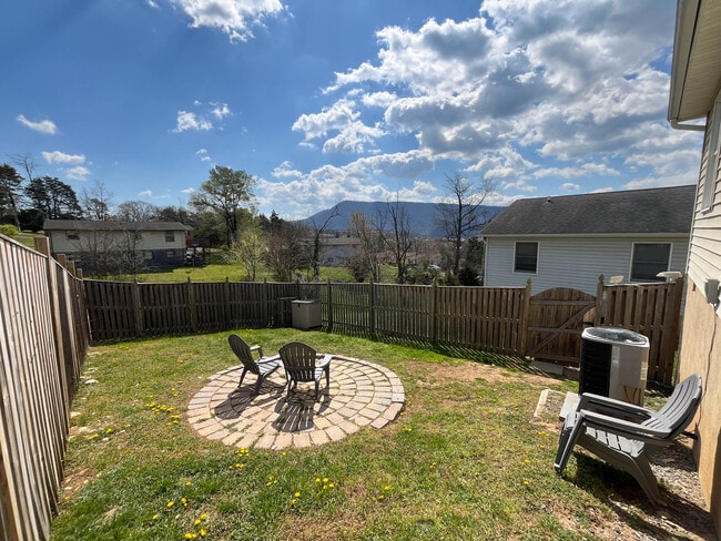 Photo - 440 Pleasant View Dr