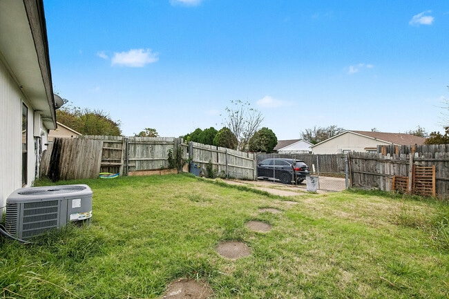 Photo - 2412 Limestone Dr Unit 2412