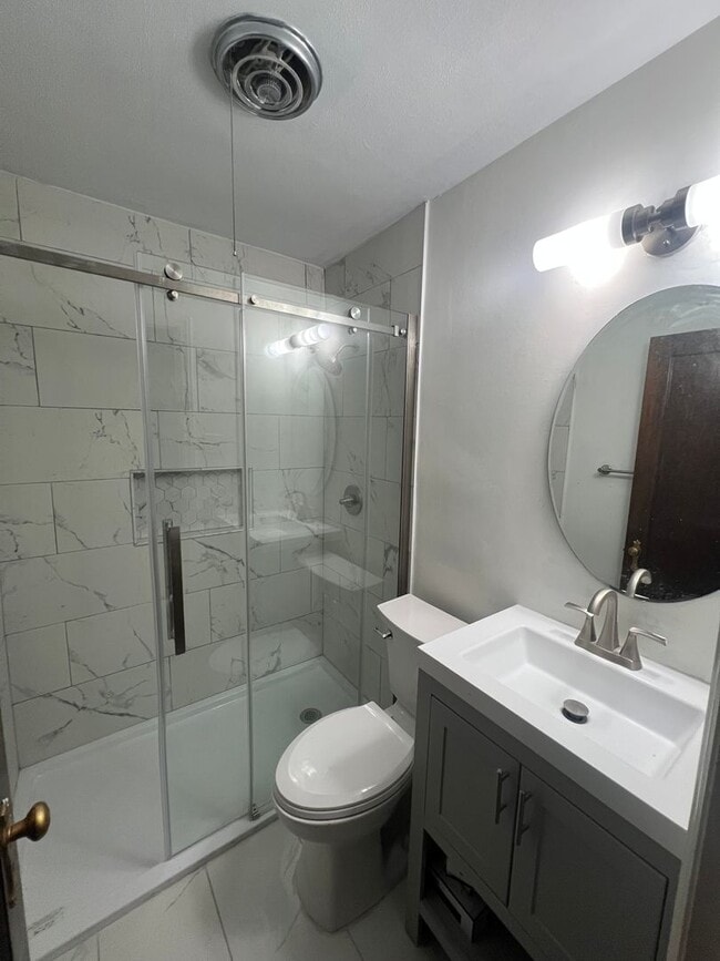 Photo - Large 4BR / 2BA Home with Granite Kitchen, Deck & Fenced Yard Lifestyle-Oriented