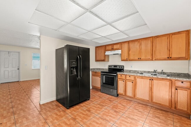 Photo - 4881 Gulfstream Rd