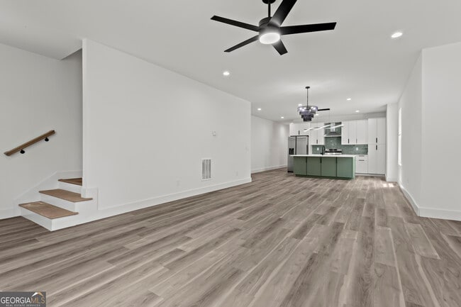 Photo - 598 Formwalt St SW