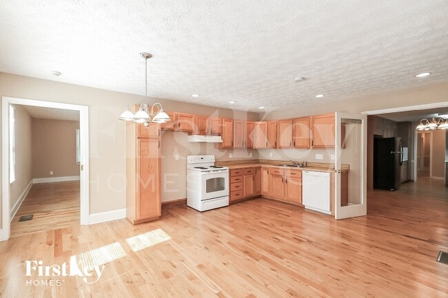 Photo - 2835 Twin Springs Dr