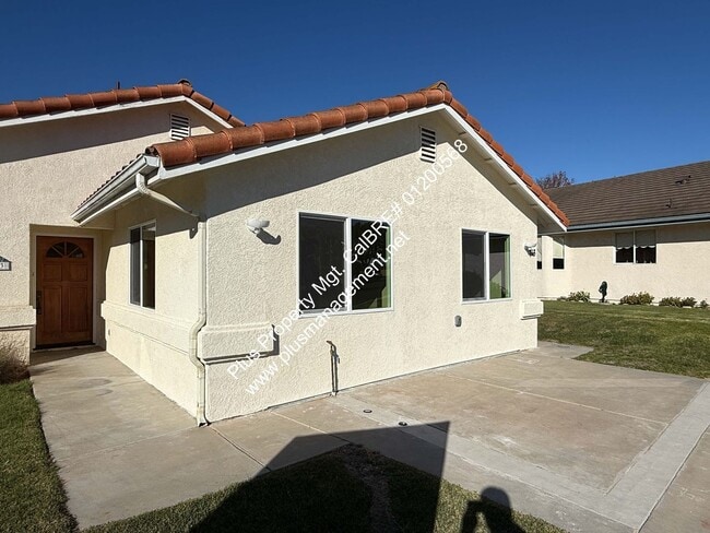 Building Photo - R71300 Unit A