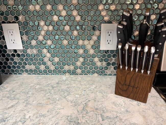 Photo - 2112 S Cypress Bend Dr Unit 203