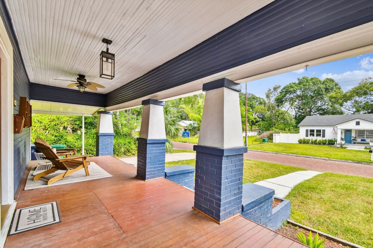 Riverside Heights Historic Bungalow! - Riverside Heights Historic Bungalow!
