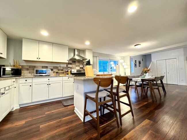 Photo - 94 E Woodrow Ave