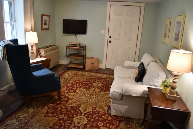 Photo - 103 S Main St Unit Apartment 3