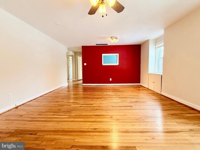 Building Photo - 2205 Washington Ave Unit 101