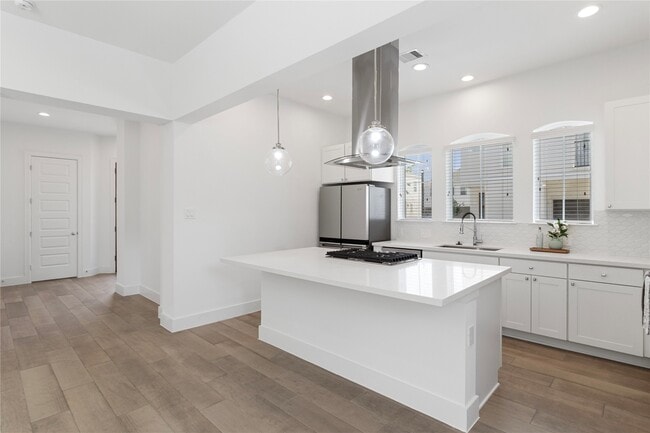 Photo - 7702 Westside Villas Ln