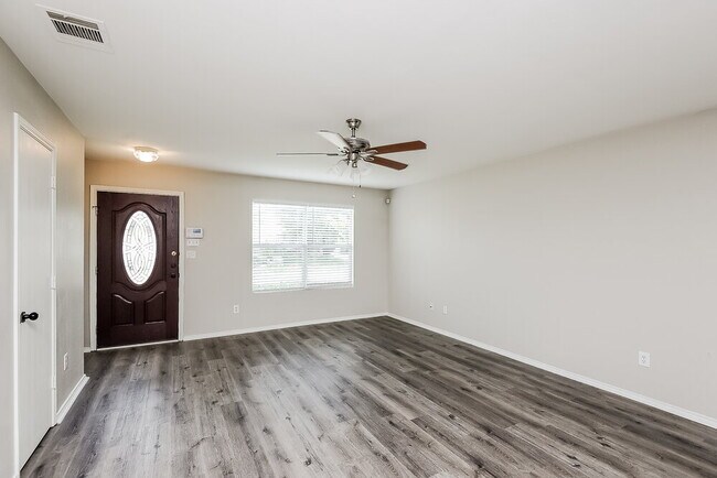 Photo - 6217 Winnebago Ct