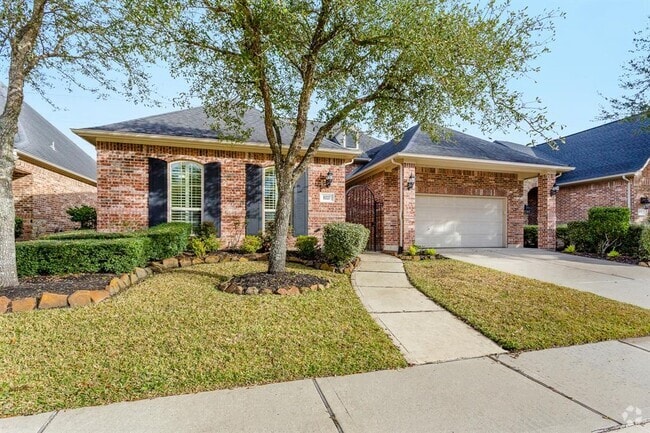 Building Photo - 9227 Mystic Falls Ln Rental