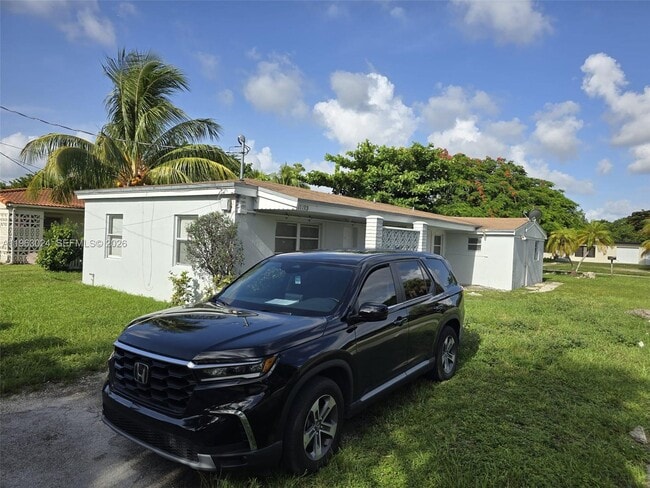 Photo - 17193 NE 18th Ave Unidad 2