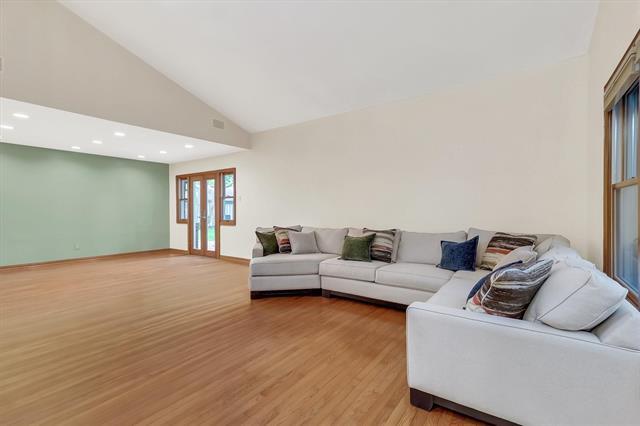15735 Covewood Cir