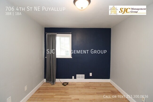 Photo - Three bedroom one bath in Downtown Puyallu...