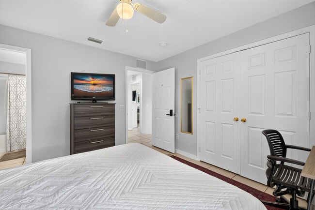Photo - 217 Ichabod Ave