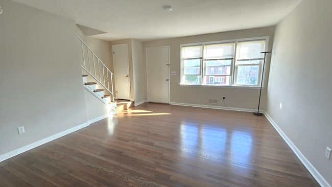 Photo - 1662 Kirkwood Rd