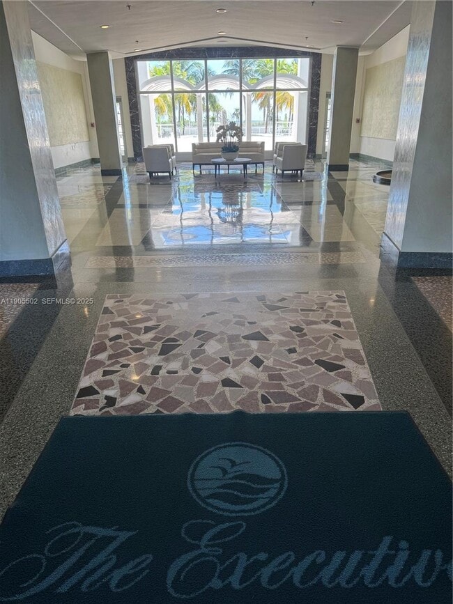 Photo - 4925 Collins Ave Unit 5G