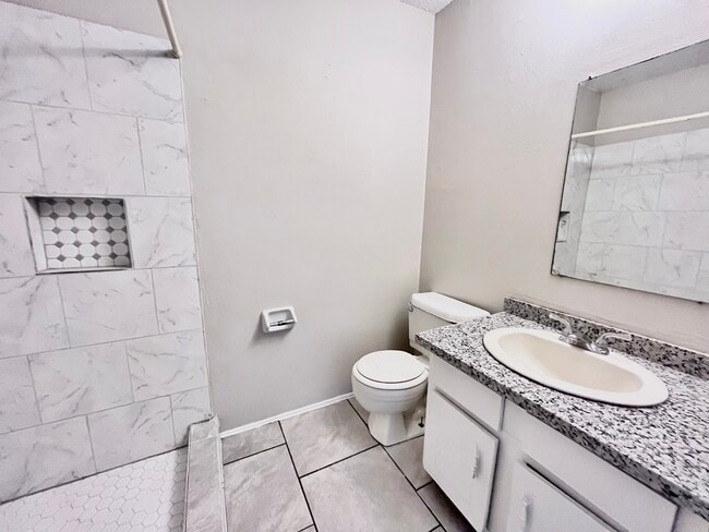 Photo - 3021 Sycamore Ave Unit 8