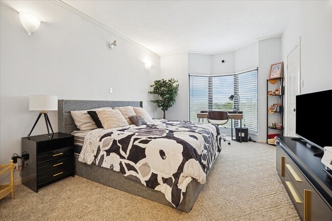 Building Photo - 661 Bering Dr Unit 709