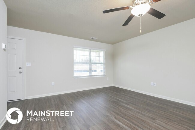 Photo - 260 Smith Glen Dr