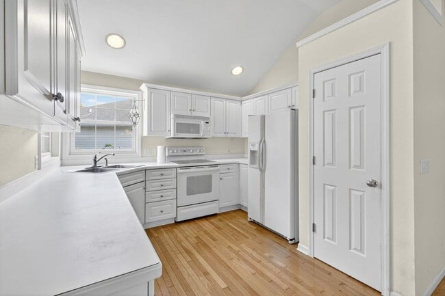 Photo - Heathercove Place