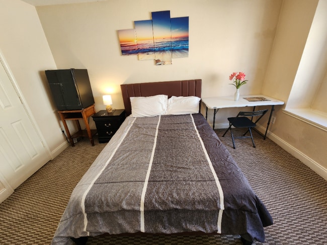 Photo - 5611 Aberdeen Dr