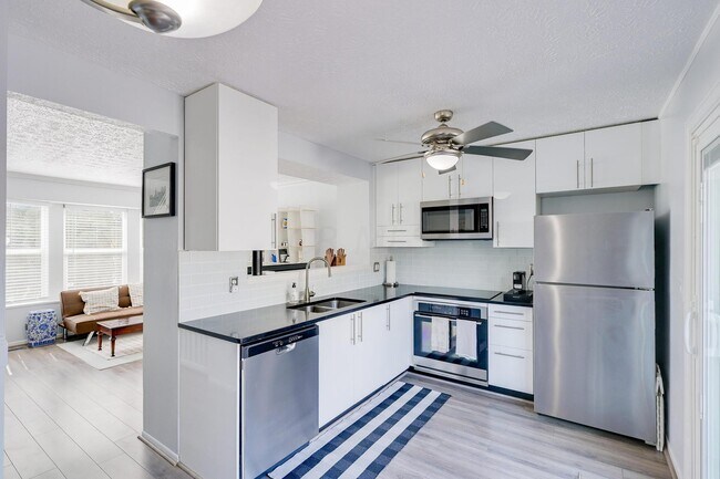 Photo - 1064 Worthington Woods Blvd Townhome