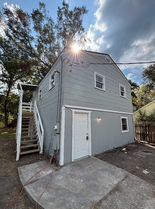 Photo - 211 #A W South St