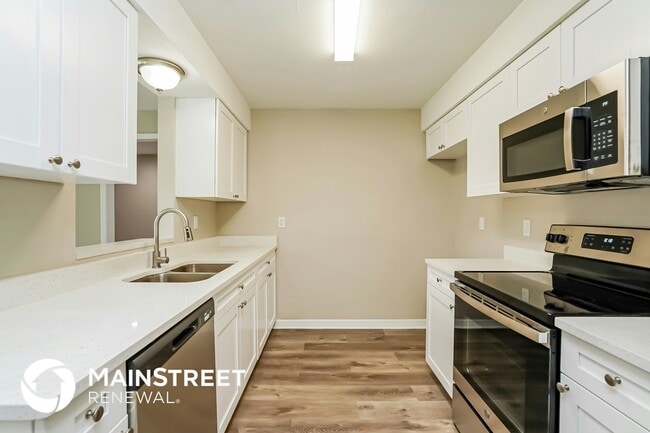 Photo - 1401 E 6th St