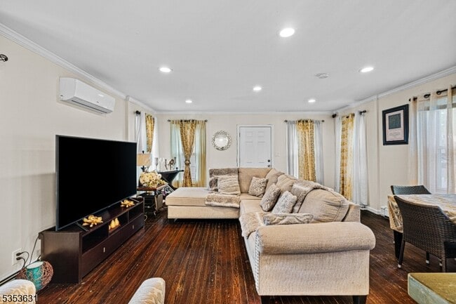 Photo - 234 N Jackson Ave