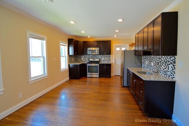 Photo - 260 Foster St