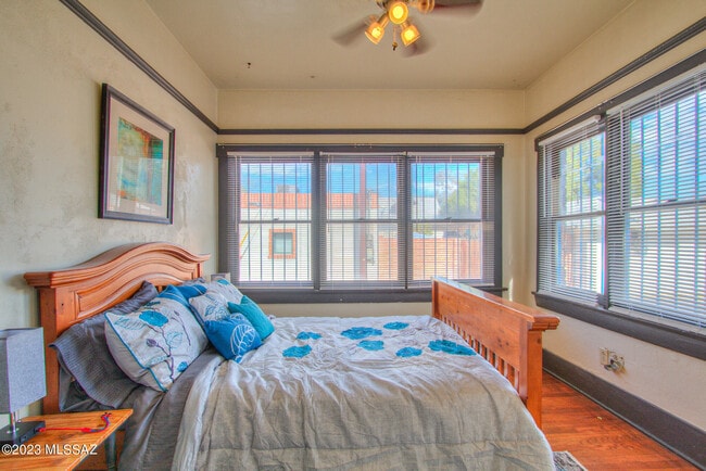 Photo - 926 N 3rd Ave