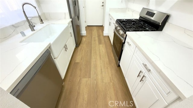 Building Photo - 839 Hayworth Ave Unit 104