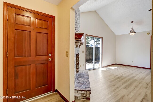 Photo - 12015 Cobblewood Ln N