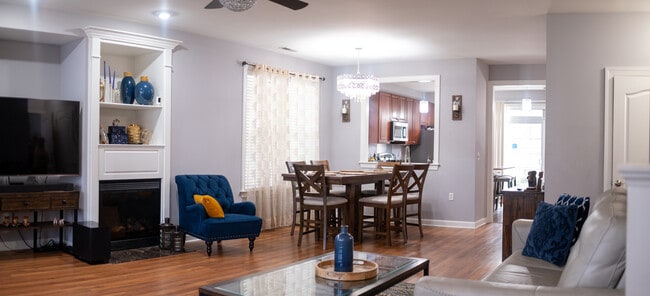 Photo - 430 Blue Beech Way