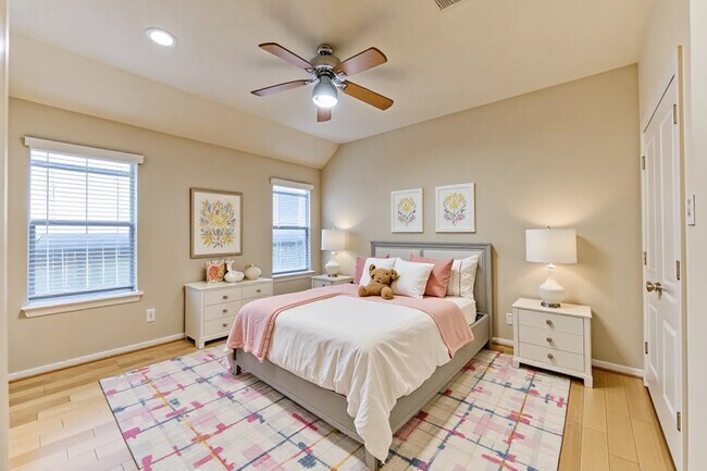 Photo - 21319 Pennshore Ln