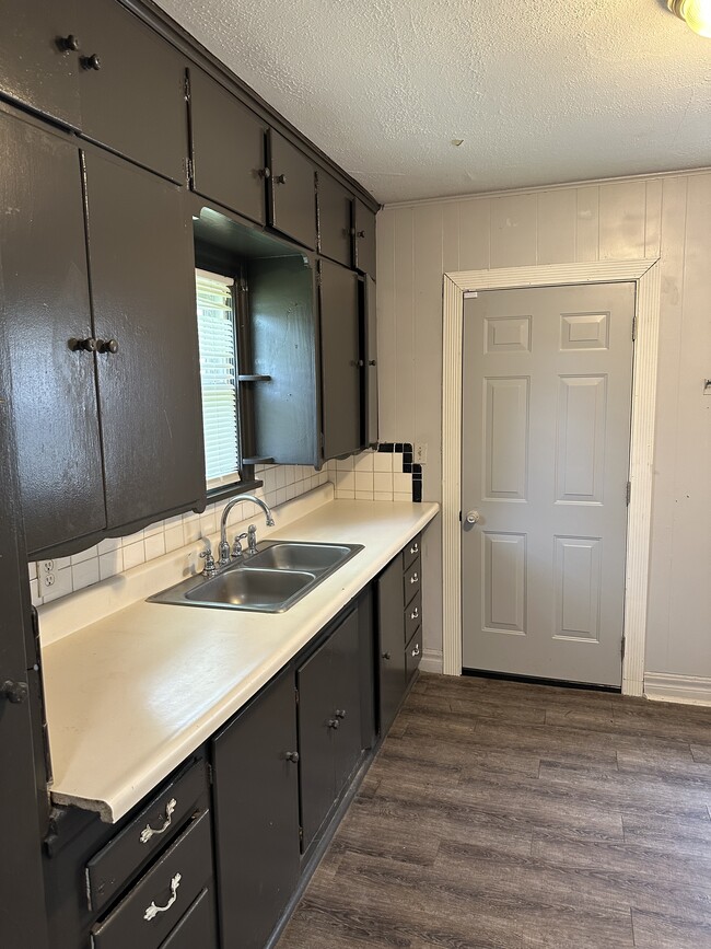 Photo - 308 SW 44th St