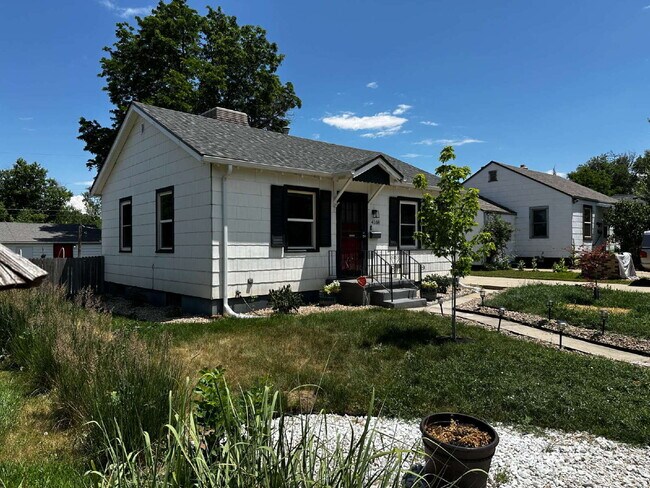 Photo - Charming 3-Bed Retreat with Finished Basement an Hardwood Floors!