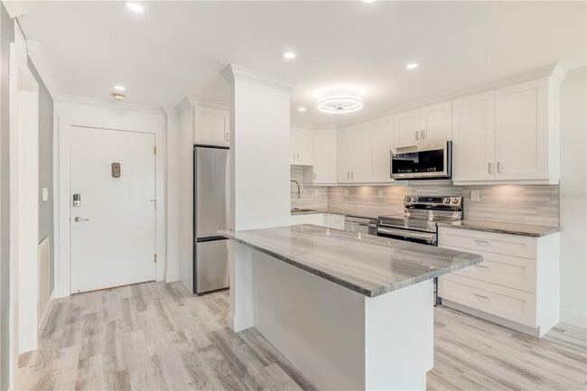 400 64th Ave Unit 901