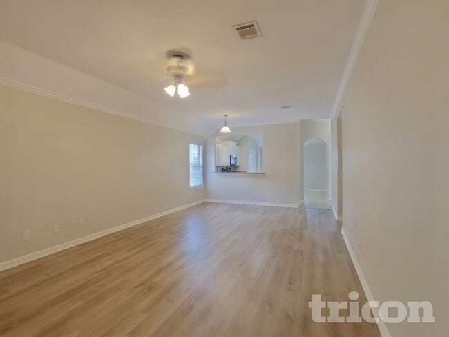 Photo - 804 Rambling Ct