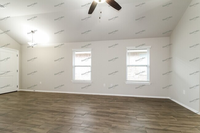 Photo - 4724 Crystal Hill Dr