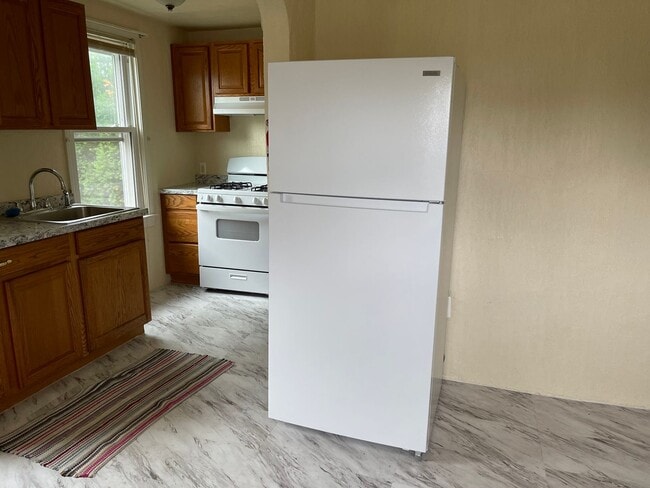 Photo - 341 Wanamaker Ave Unit 1st Floor