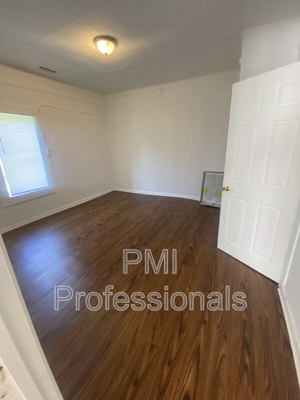 Photo - 713 SE Atlantic St